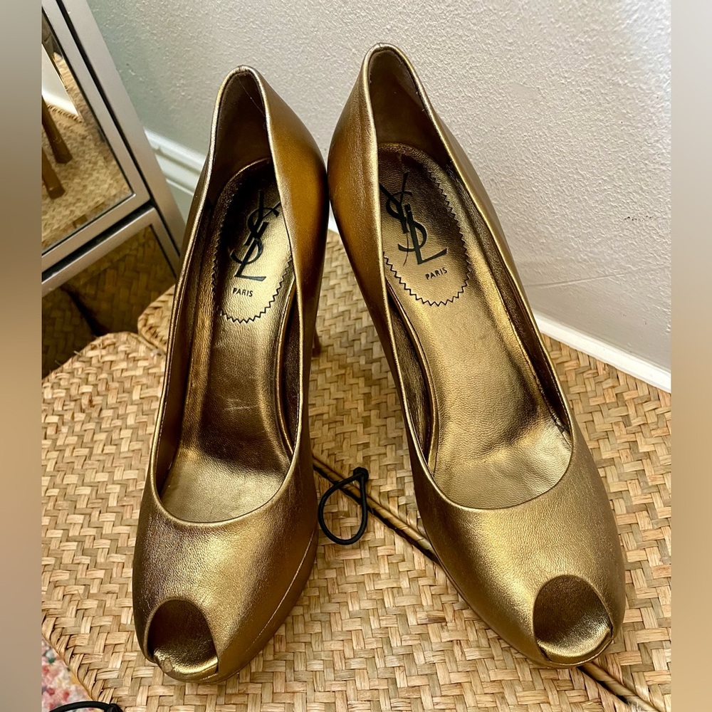Yves Saint Laurent (YSL) Antique Gold/Bronze Metallic Heels (38)